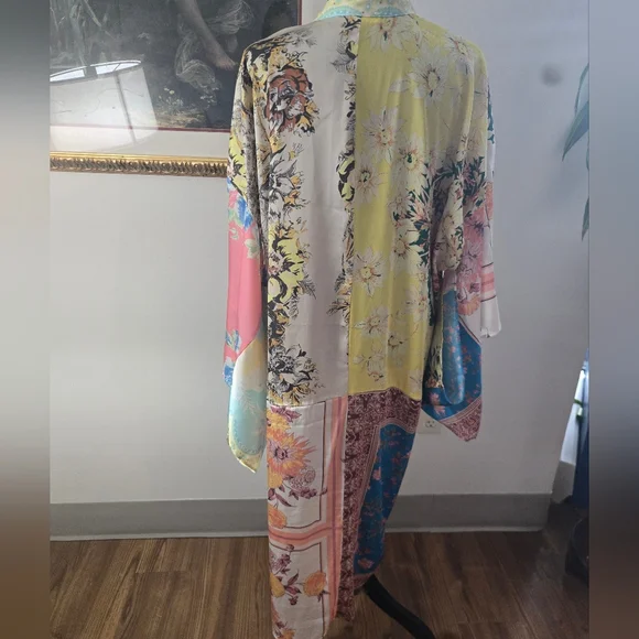 We The Free Patched With Love Robe - Picture 9 of 13